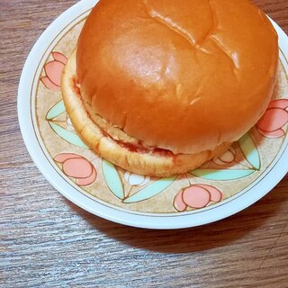 ハンバーガー☆ツナマヨネーズトマトソース
